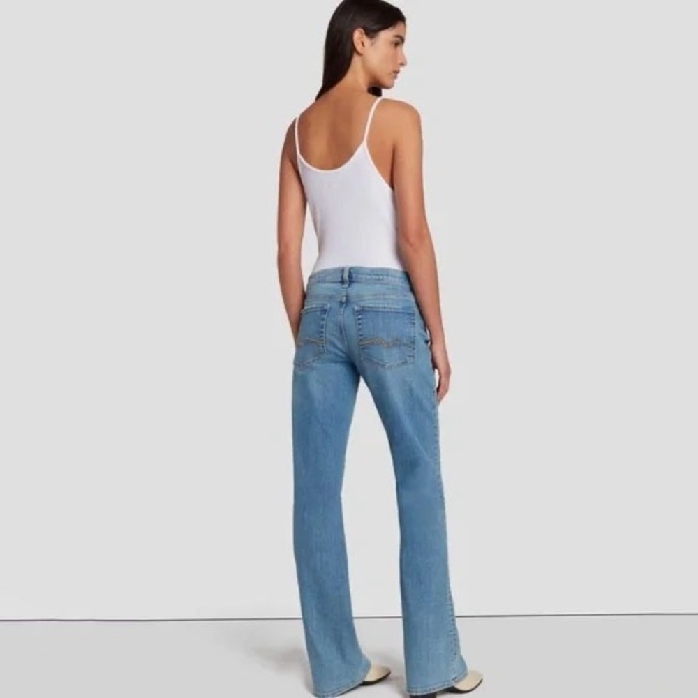 7 For All Mankind The Original Bootcut Light Wash Distressed Low Rise 27 Short - Picture 4 of 13